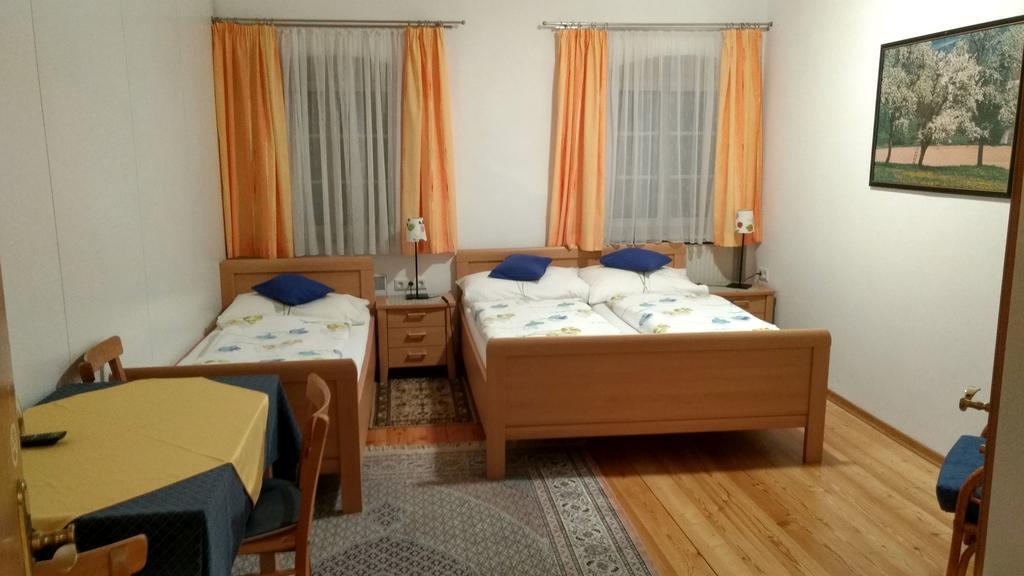 Hotel - Landgasthof Winklehner Sankt Pantaleon  Dış mekan fotoğraf